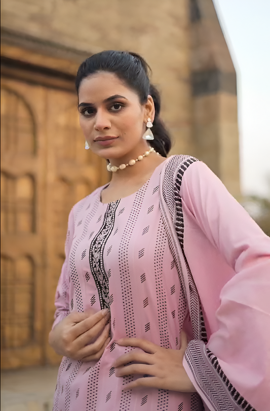 Women's Cotton Blend Three Piece Kurta Set Traditional Indian Style, 3/4 Sleeve Length