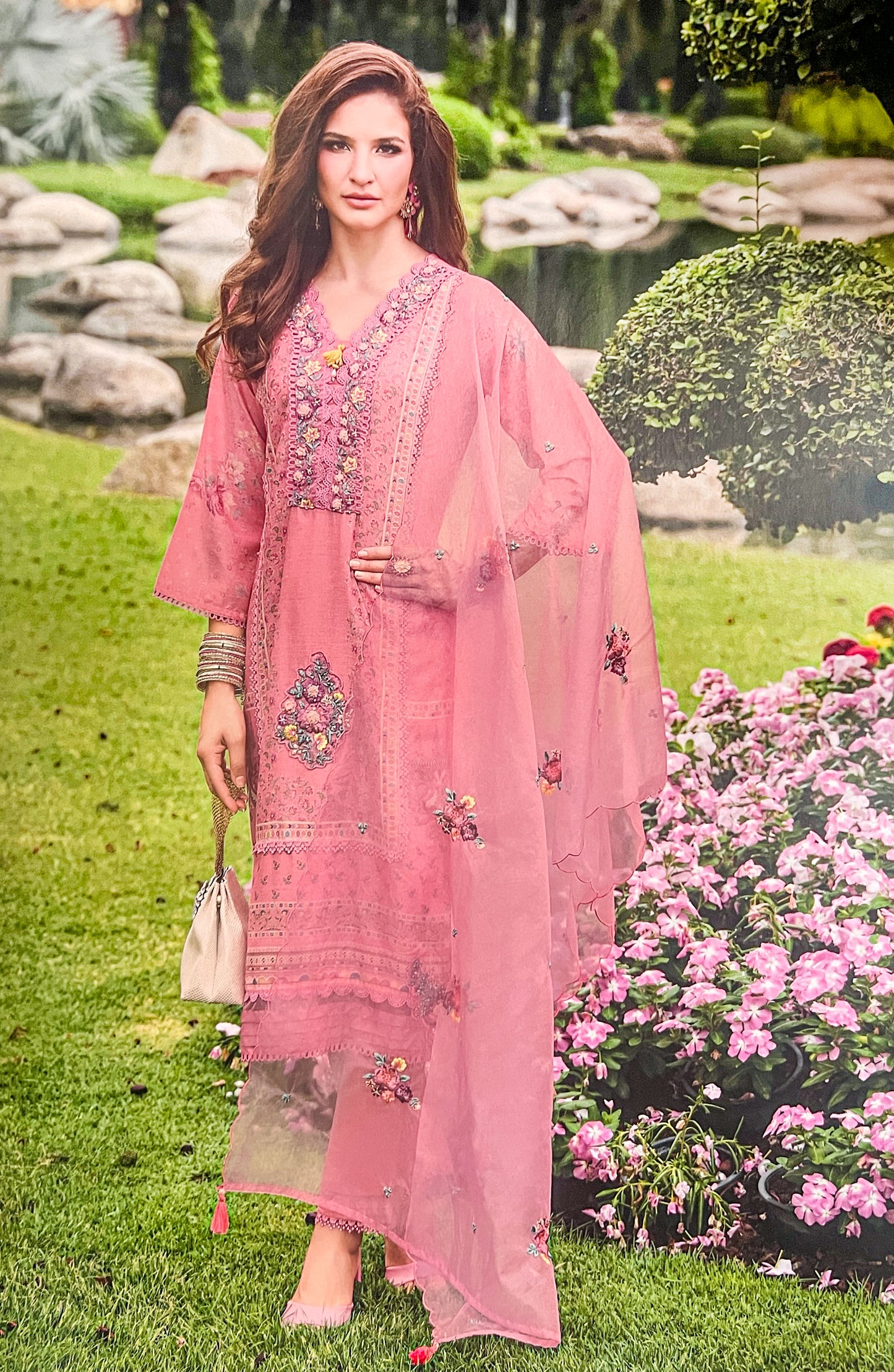 Luxury Salwar Kameez Set, Embroidered Cotton Kurta with Dupatta and Pants, Traditional 3-Piece Ethnic Wear with Floral Embellishments (PINK))