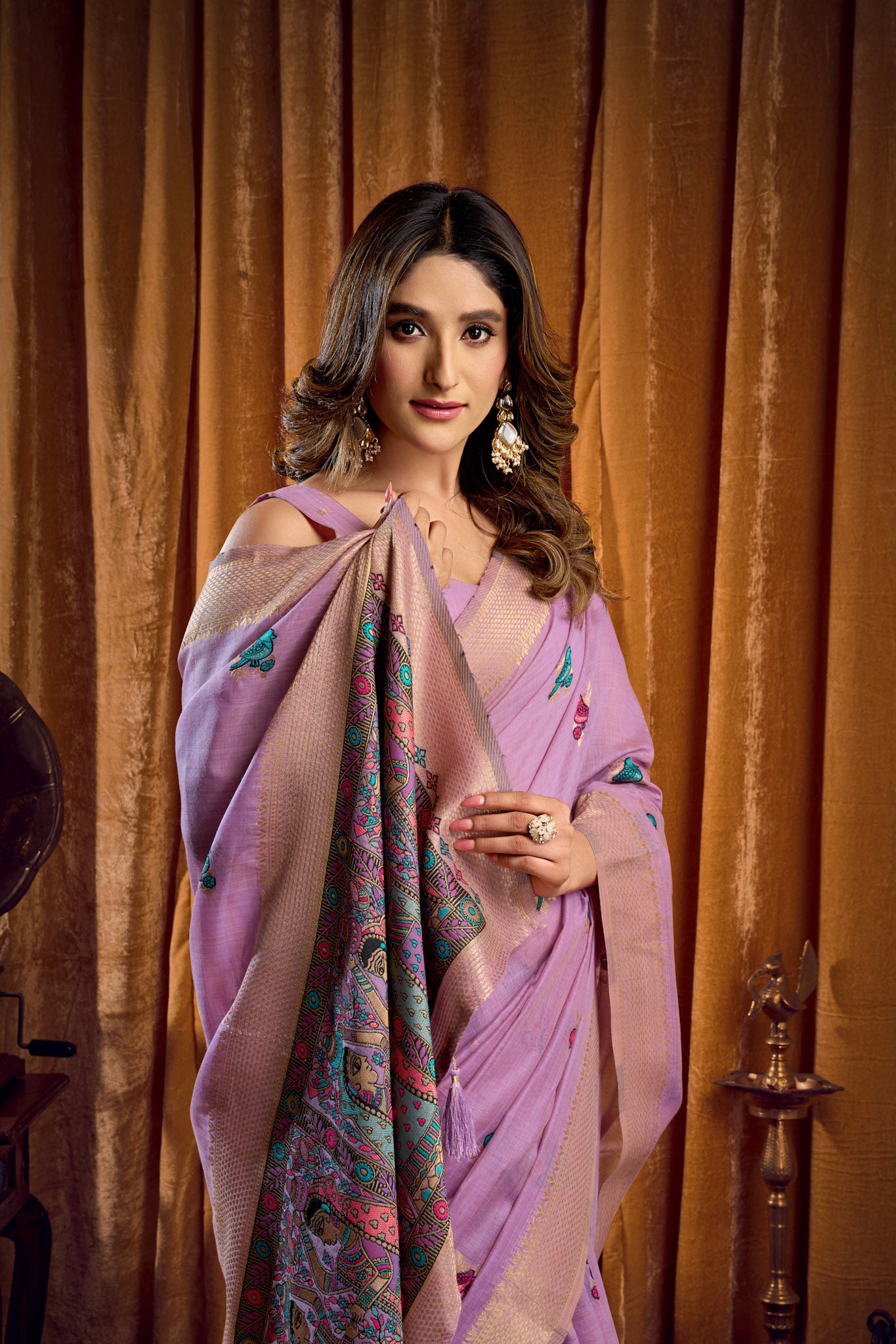Saree with Golden Border and Butterfly Embroidery, Traditional Indian Ethnic Wear for Women with blouse piece (Lavender).